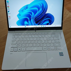 LG gram 그램 노트북 i3 램8 ssd180