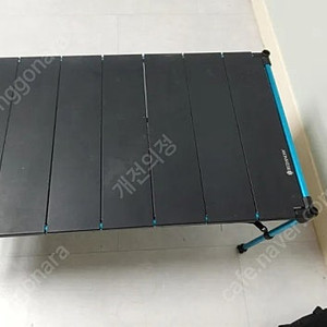 경량 조립식 테이블입니다