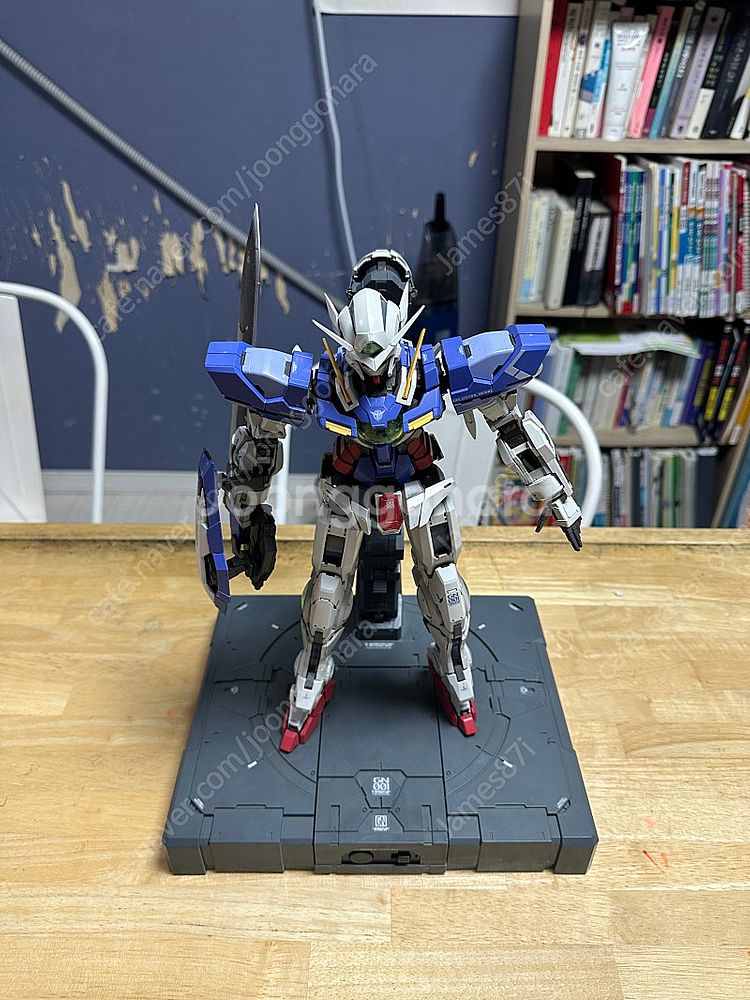 반다이 Pg 엑시아 라이트닝--0