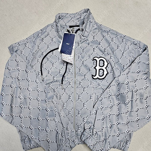 정품 새상품 MLB 쟈가드 자켓 S,L 사이즈