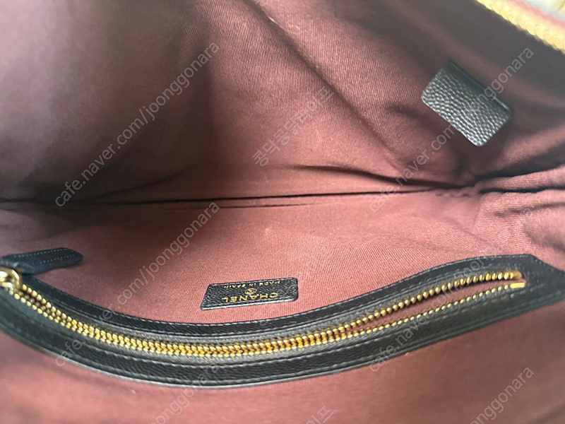 샤넬 클래식 캐비어 클러치 뉴미듐 금장--8