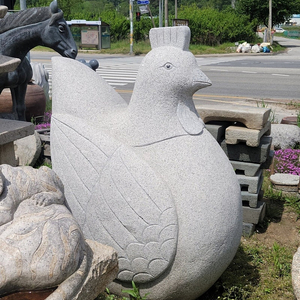 꼬꼬닭과 병아리 3마리