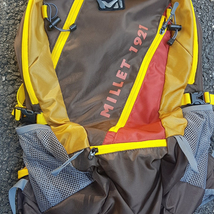 밀레 MILLET 남성용 28리터 28L 블랙야크 여성용 블랙야크 hetty 25 헤르츠 백팩 25L 등산가방 저렴히 팝니다