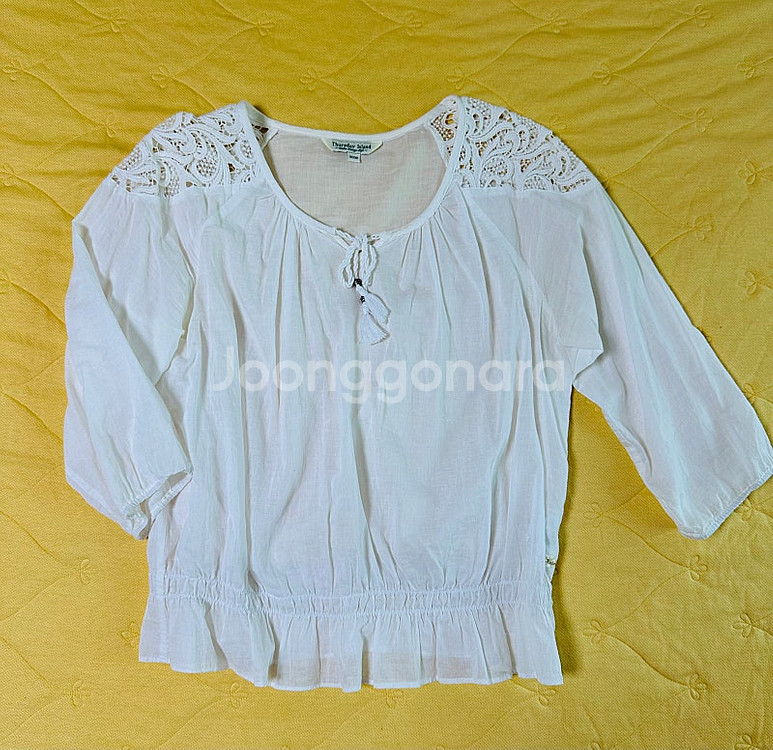 써스데이아일랜드 블라우스--1