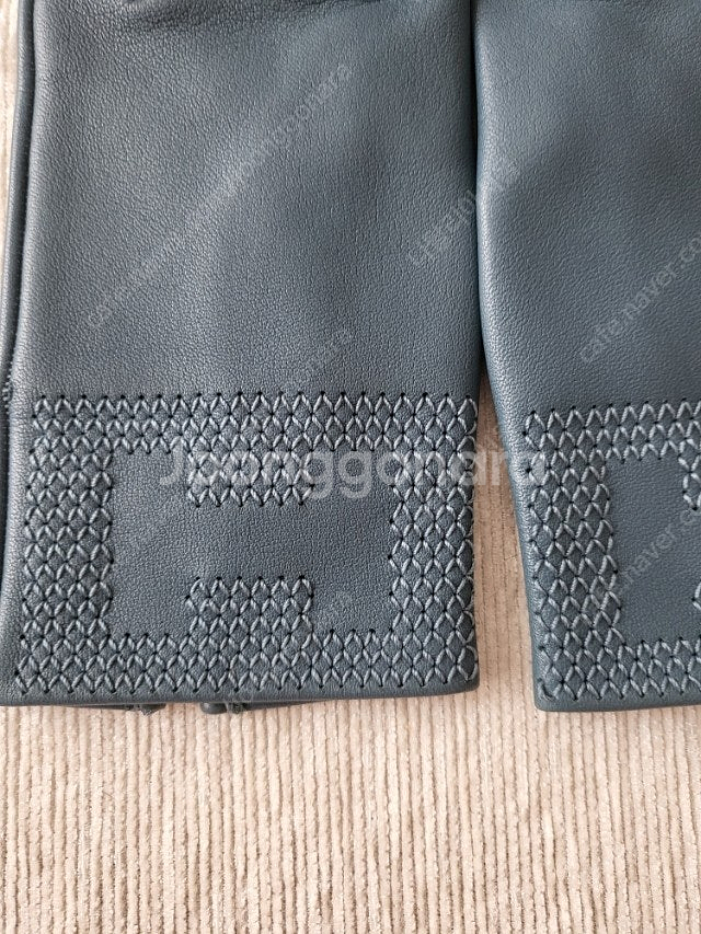 정품 에르메스 여성 가죽장갑 거의새상품--1