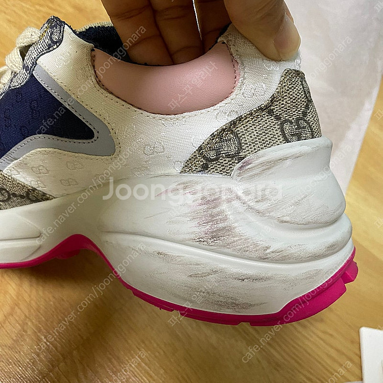 구찌 뉴라이톤 핑크솔 37--7