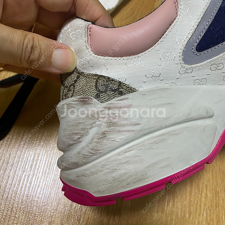 구찌 뉴라이톤 핑크솔 37--9