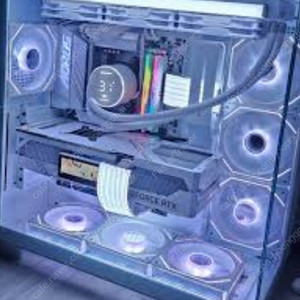 RTX 4080 Super Vulcan White 불칸 화이트 버젼 판매합니다.