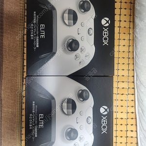 Xbox 엘리트 패드 1세대 화이트 판매합니다.