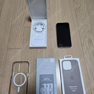 아이폰 15 프로 256GB 팝니다.