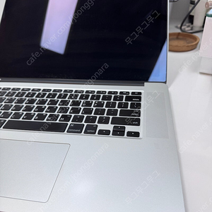 [판매] 맥북프로 15인치 2015 / i7 / 16GB / 256GB SSD / 정품 박스 포함 / 배터리 115 싸이클