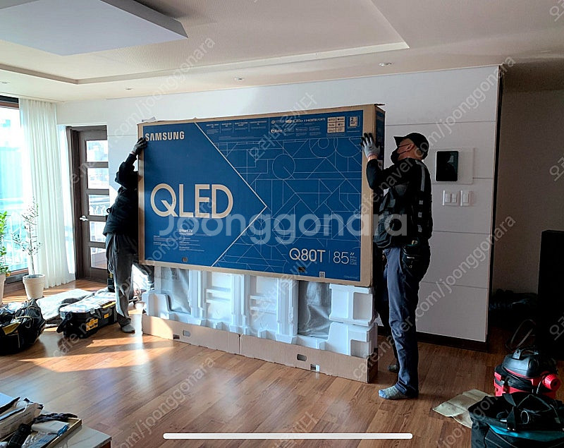 삼성전자 QLED 4K 85인치 TV 판매합니다.--1