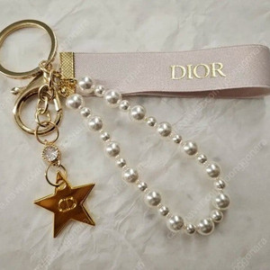 디올 Dior 핑크 펄 키링 / 참 (새제품)