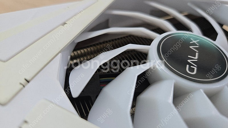 갤럭시 RTX 3060ti ex 화이트 리퍼--1