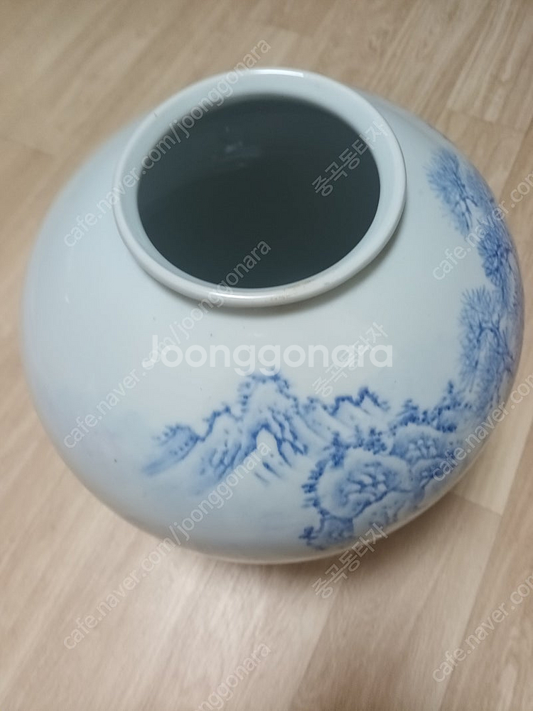 도자기 달항아리--1