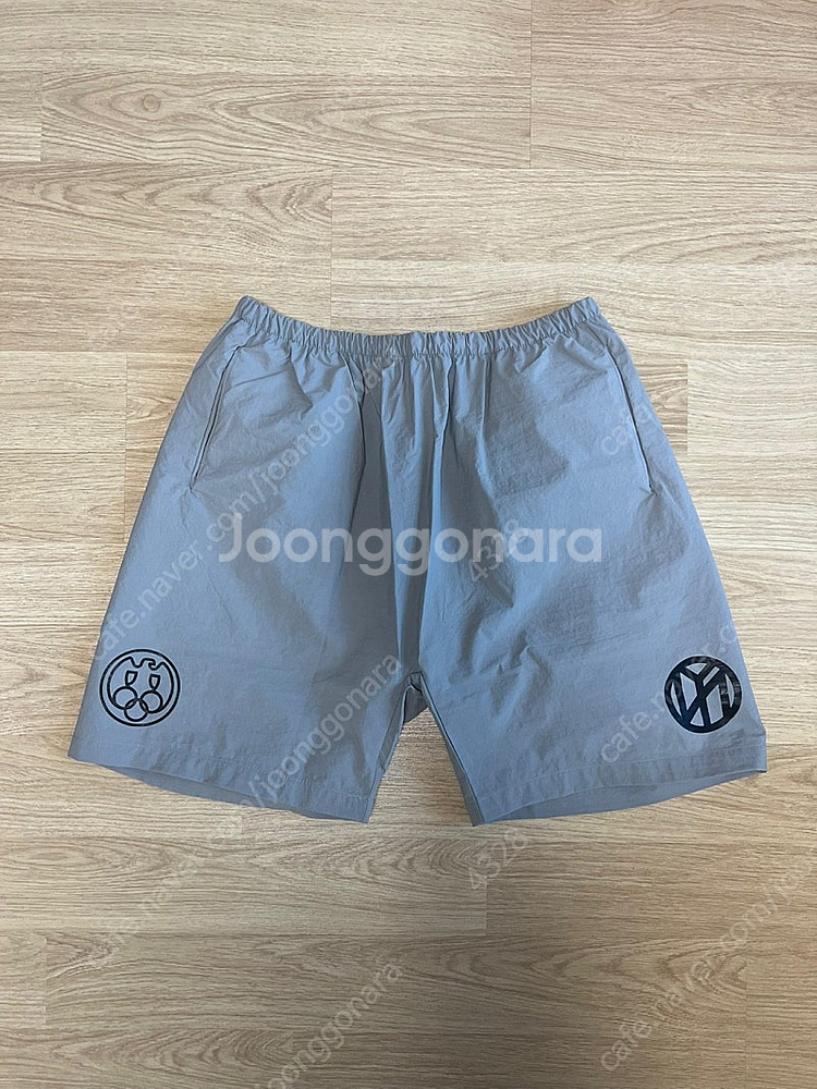 이지 x 고샤 루브친스키 벌처 SH-01 쇼츠 모카 1--0