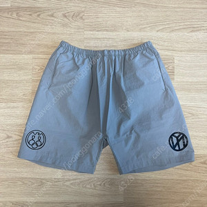 이지 x 고샤 루브친스키 벌처 SH-01 쇼츠 모카 1