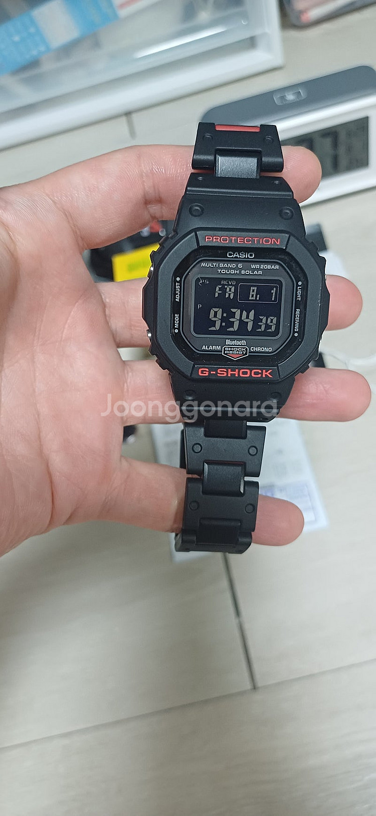 지샥 터프솔라 GW-B5600HR-1DR 판매합니다--8