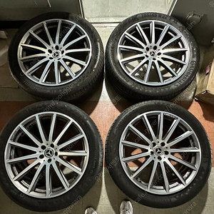 벤츠gls580순정22인치휠+타이어60%