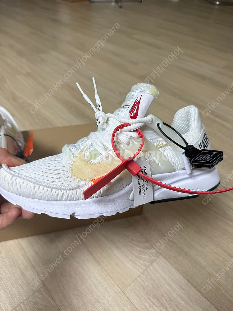 나이키 프레스토 오프화이트--2