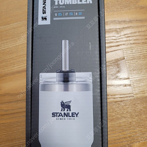 스탠리 퀜처 텀블러 화이트 473ml 새상품입니다