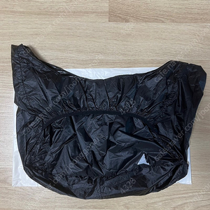 로아 패커블 노트 백 블랙