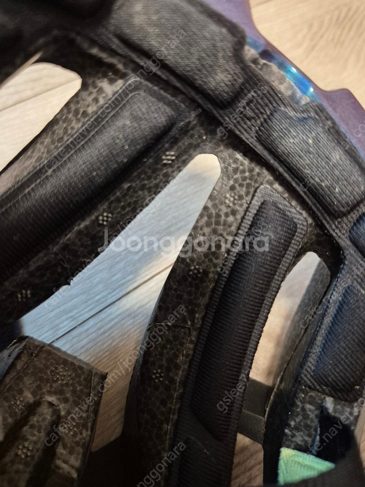 자접합니다 자전거 용품 전부 팝니다.엔비타이어 카머헬멧--0