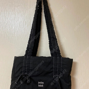 아린 착용 제드레페브5 블랙 숄더백 Butterfly shoulder bag Medium