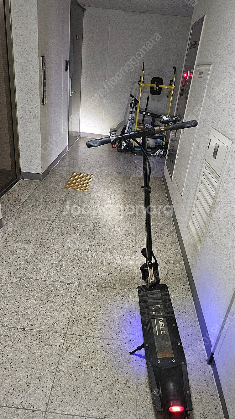 모토벨로 M20 플러스 전동킥보드 판매--0