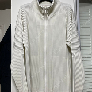 옴므플리세 집업 아이보리 3