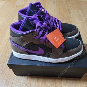 NIKE 나이키 에어조던1 미드(270) 새상품 판매합니다