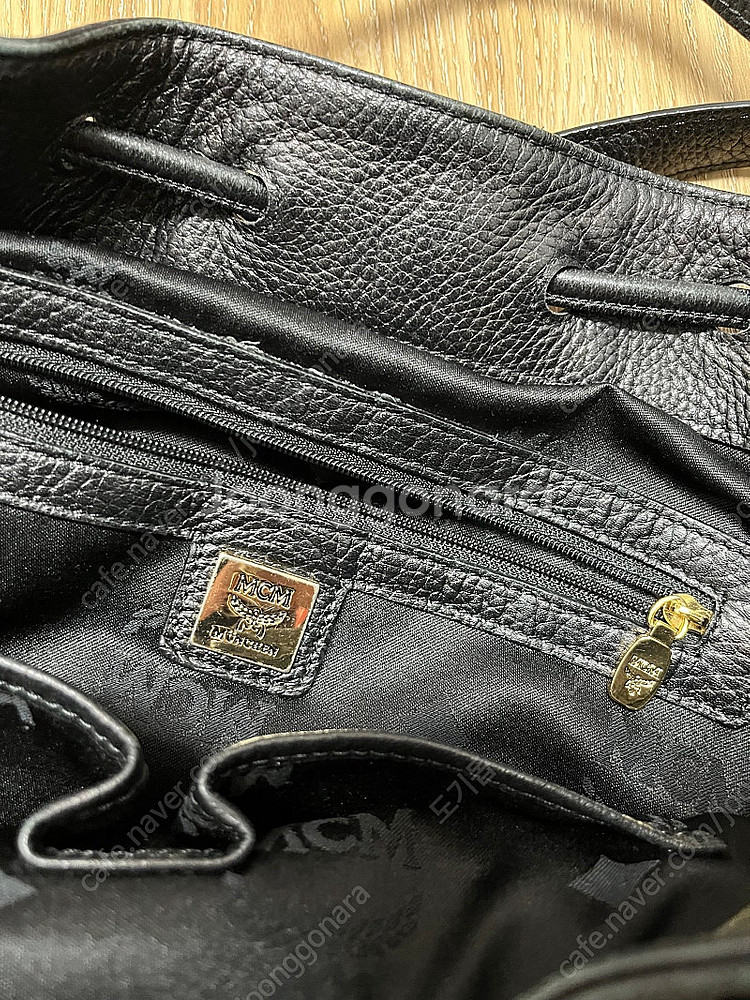 MCM 가죽 숄더백--6