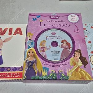 여아들이 선호하는 책들.Olivia. Princess in Black.Amelia Bedelia.Owl Diaries등.택포.