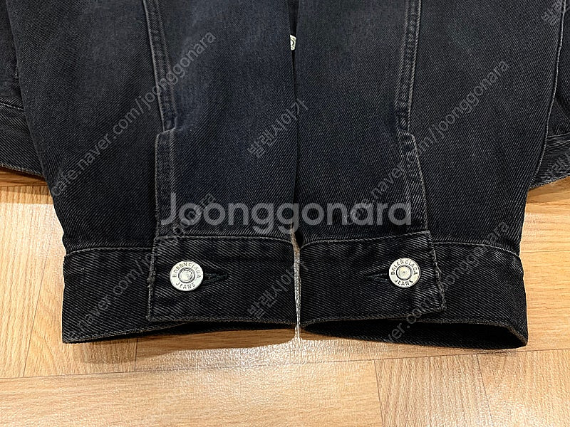 [XS]발렌시아가 스프레이 데님자켓 흑청 디스 워싱 페...--6