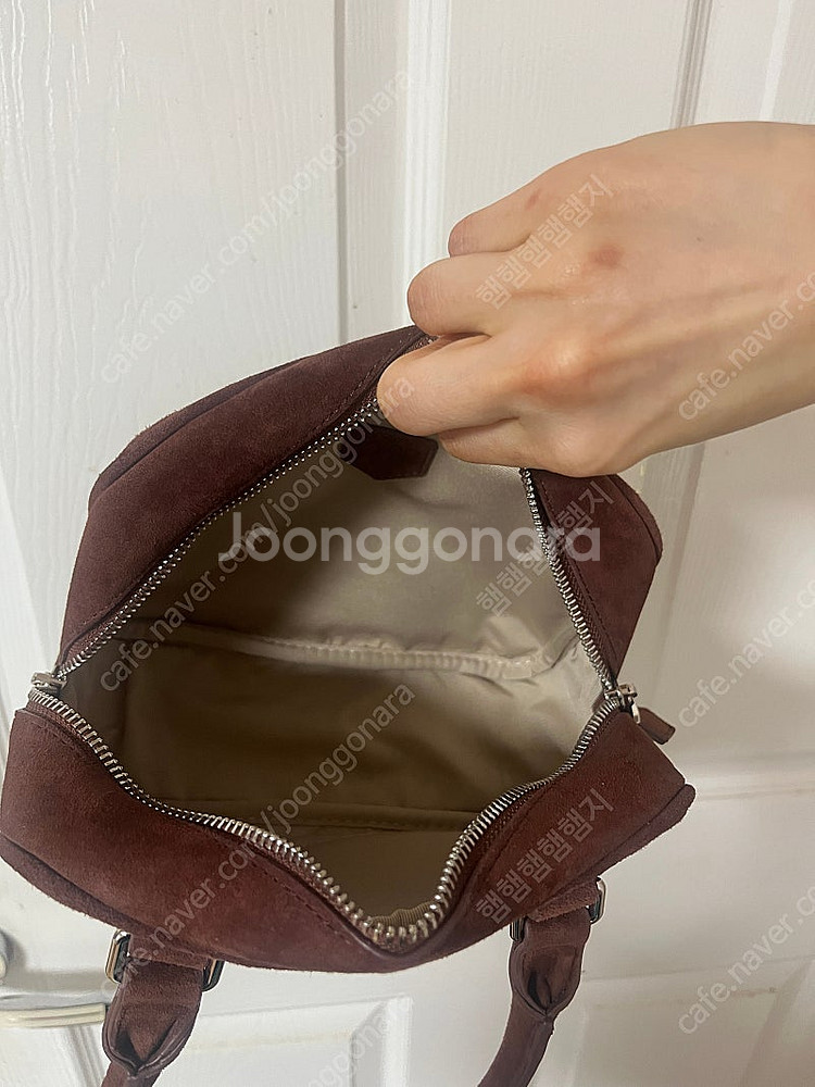 포유온 스웨이드가방 merlin tote brick--5