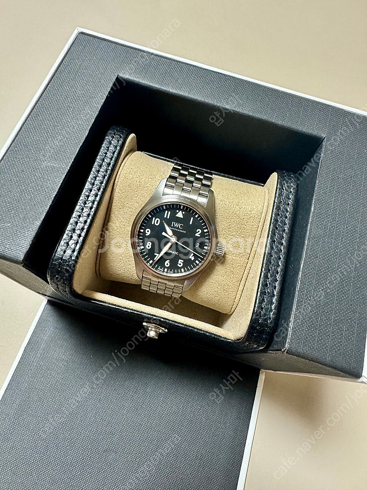 IWC 파일럿 36 검판 판매합니다.--0