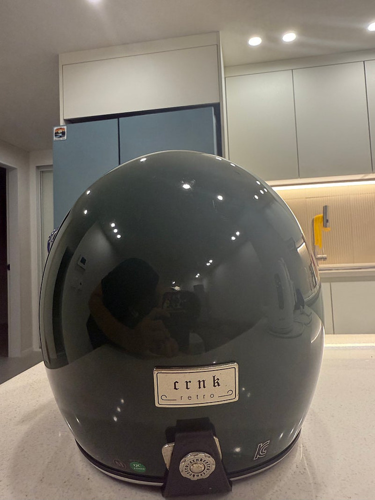 크랭크 레트로 그린 헬맷 이미지