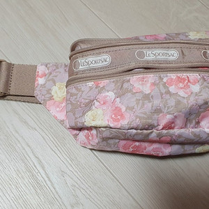 [ LeSportsac ] 레스포삭 힙색 ₩78,000 허리 가방