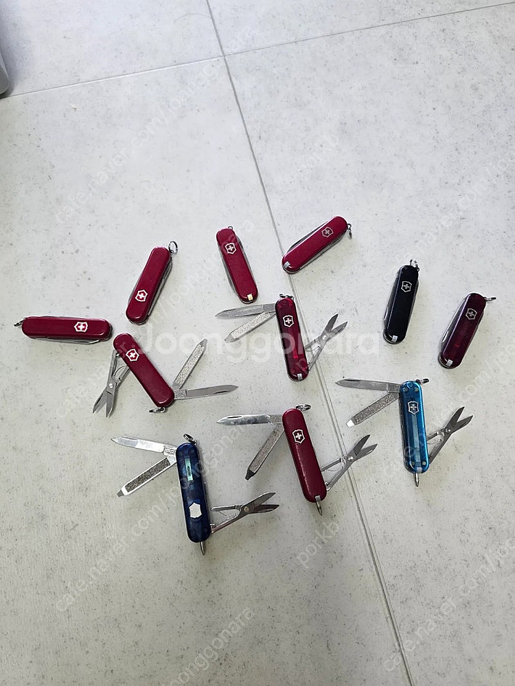 빅토리녹스 미니툴 1개 중고 가격 볼펜 또는 라이트 기...--0