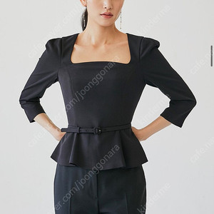 (새상품) 브라이드앤유 서현진착용 OLGA Square neck peplum blouse (Black) 2사이즈