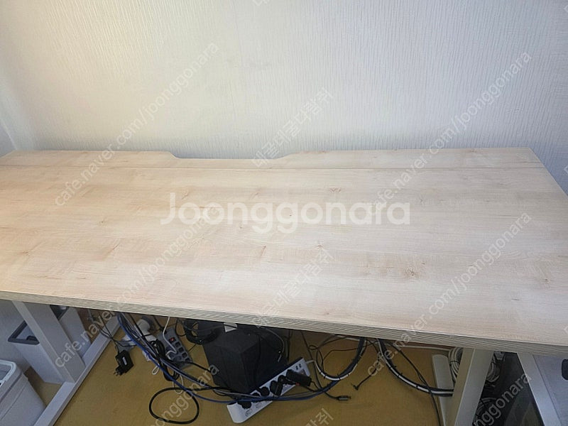 데스커 모션데스크 1800 팝니다.--0