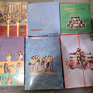 트와이스 미개봉 앨범 및 포토카드+브로마이드 등