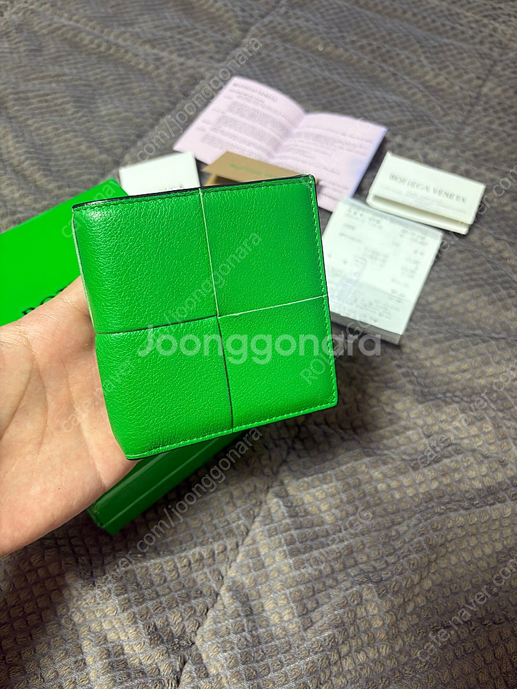보테가베네타 카세트 슬림 폴더형 반지갑 캐러킷--0