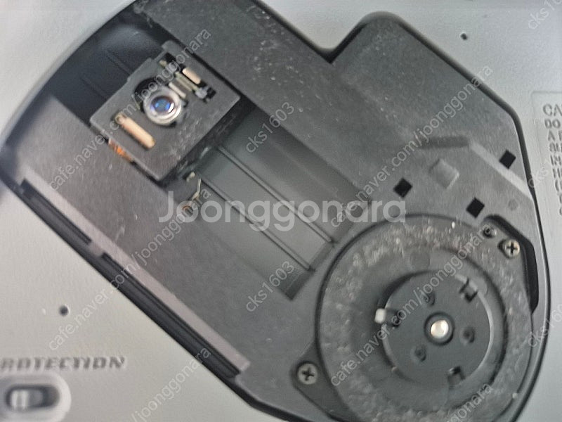 SONY CDP D-E777 실버색상 정상작동품 판매합...--8