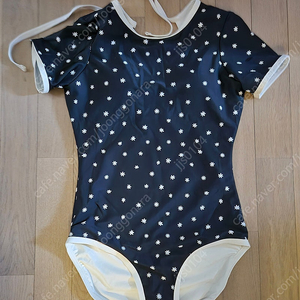 비헤이 반팔수영복