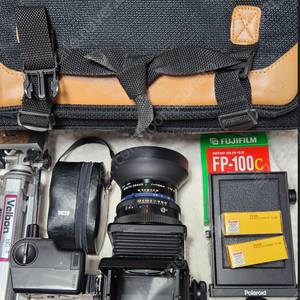 마미야 RZ67pro2(A급), 4LR44 노출OK, MAMIYA Z 렌즈 110/1:2.8(제짝,깨끗함), Polaroid 팩, 후레쉬, 카메라가방.