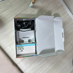 닌텐도 스위치1 동물의 숲 에디션 + sd카드 512기가 팝니다