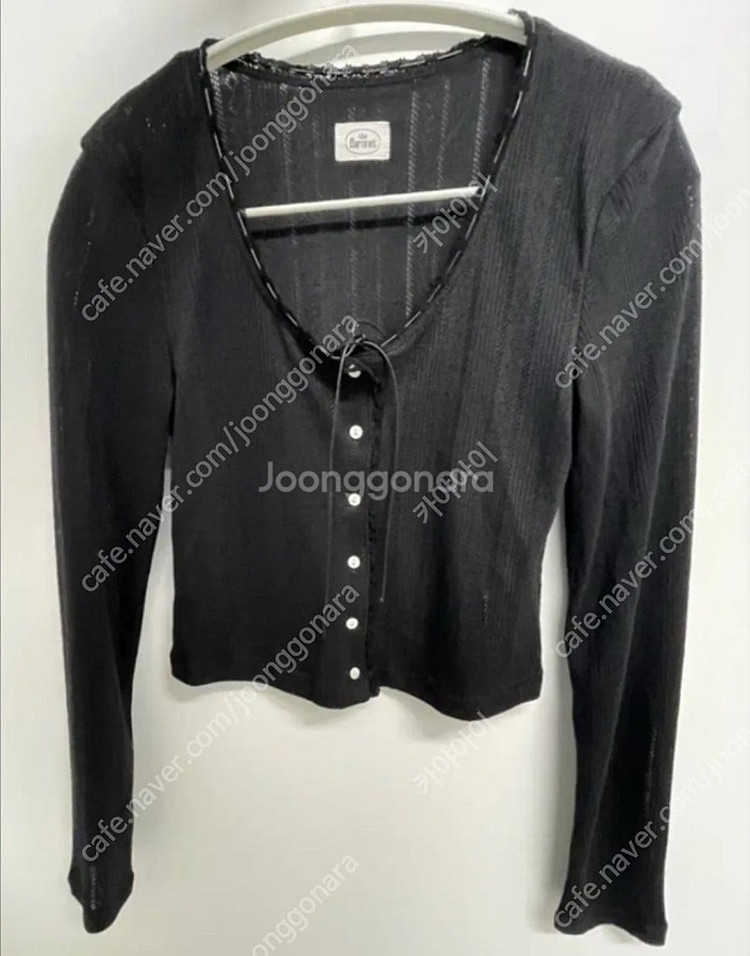 타낫 TANNAT 랩 레이어드 슬릿 팬츠 / 더 바넷 The Barnnet 라비올리 레이스 트림 버튼 업 탑 , 클... 이미지