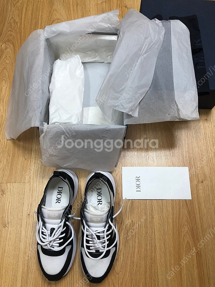디올 b25 검흰 42사이즈--0