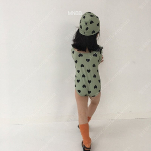 미니봉봉 하트하트 여아 래시가드 수영복 + 모자 (1회착용)